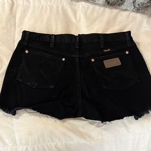 Wrangler high waisted jean shorts size 30
